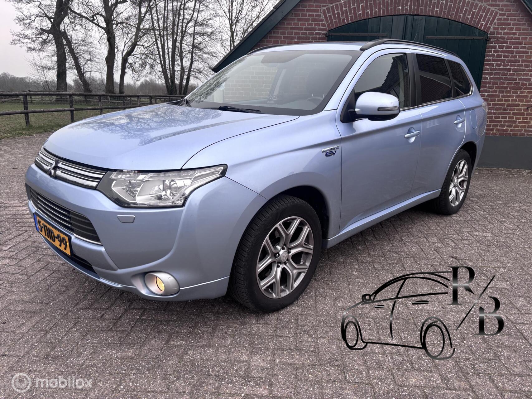 Foto van MITSUBISHI MITSUBISHI OUTLANDER