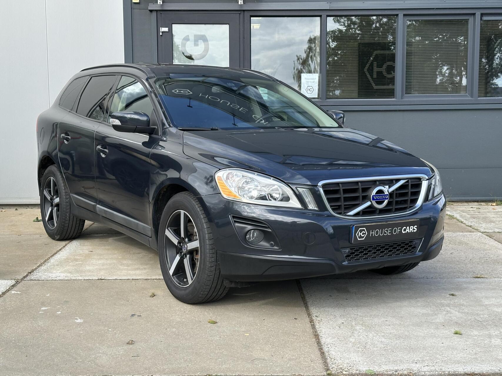 Volvo Xc60 3.2 AWD Summum Automaat Clima Cruise Leder PDC 2010 - voorkant