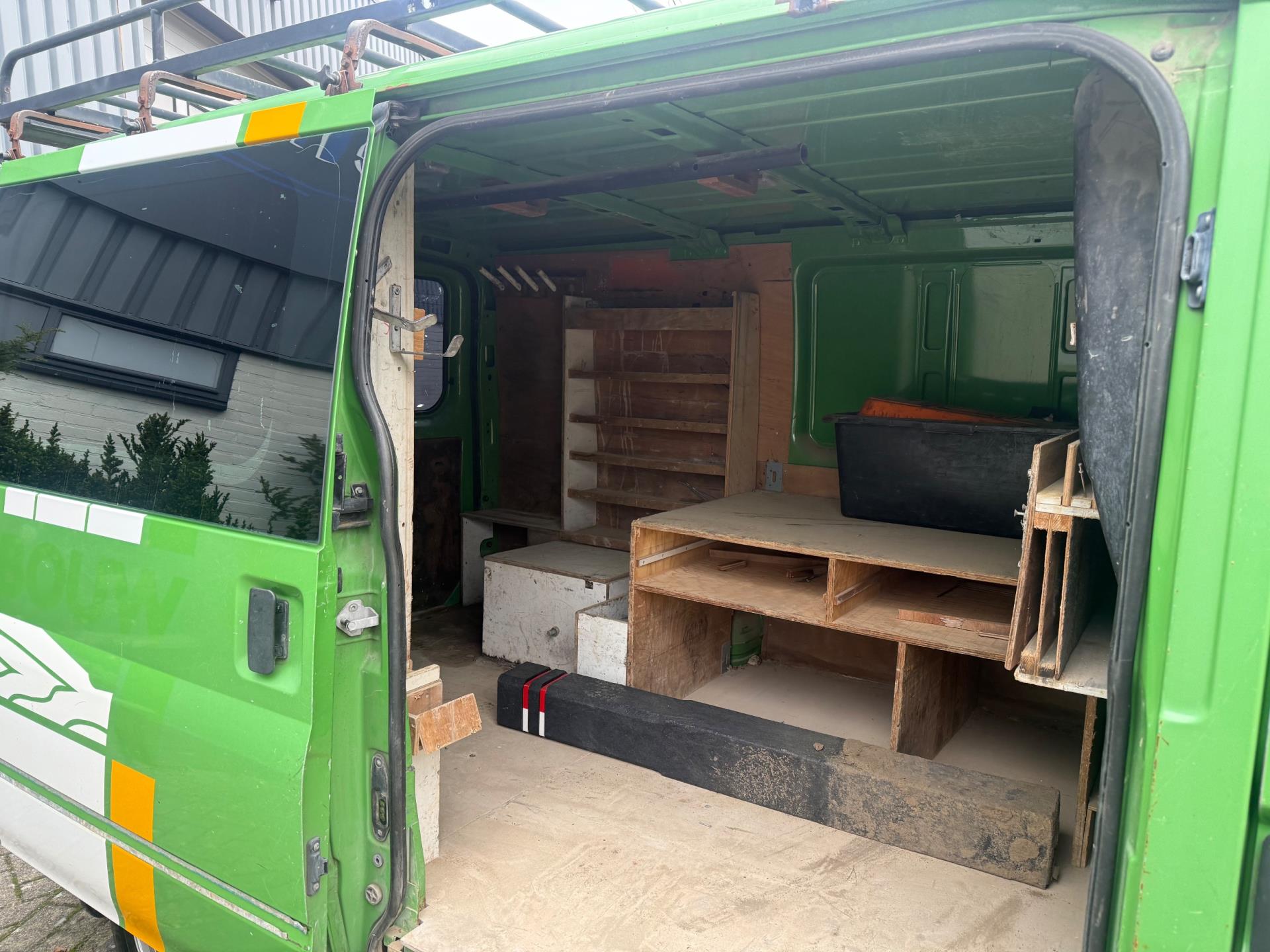 Foto van Ford Transit 260s Van 85dpf LR 4.23