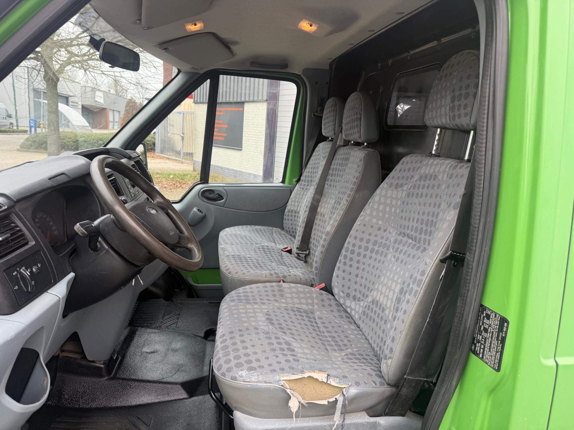 Foto van Ford Transit 260s Van 85dpf LR 4.23