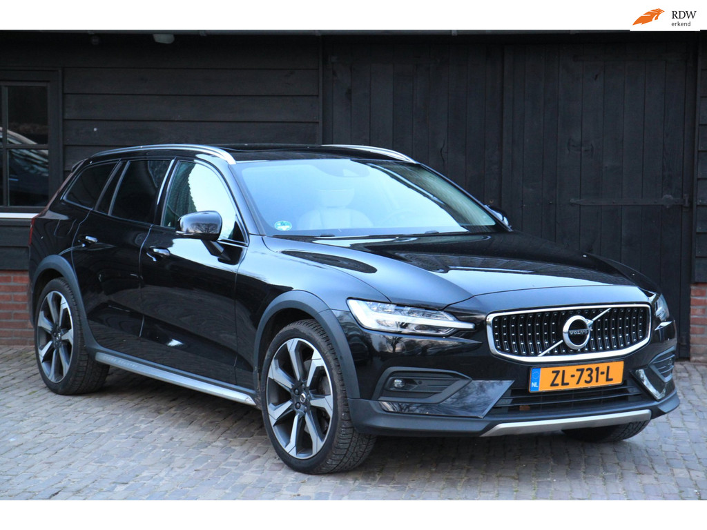 Volvo V60 2.0 D4 2019 - voorkant