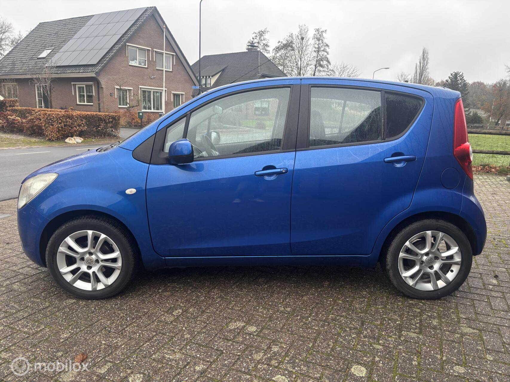 Foto van Opel Agila