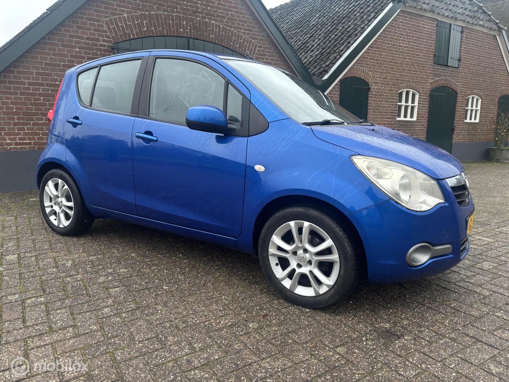 Foto van Opel Agila