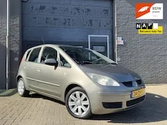 Foto van Mitsubishi Colt