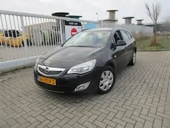 Opel Astra 1.4 Turbo Edition 2011 - voorkant