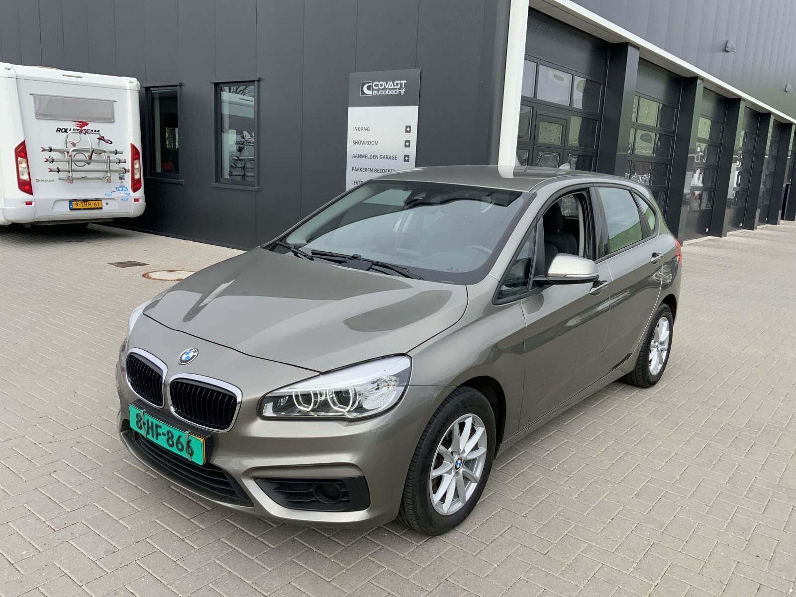 BMW 2-serie Active Tourer 218i Luxury 2015 - voorkant