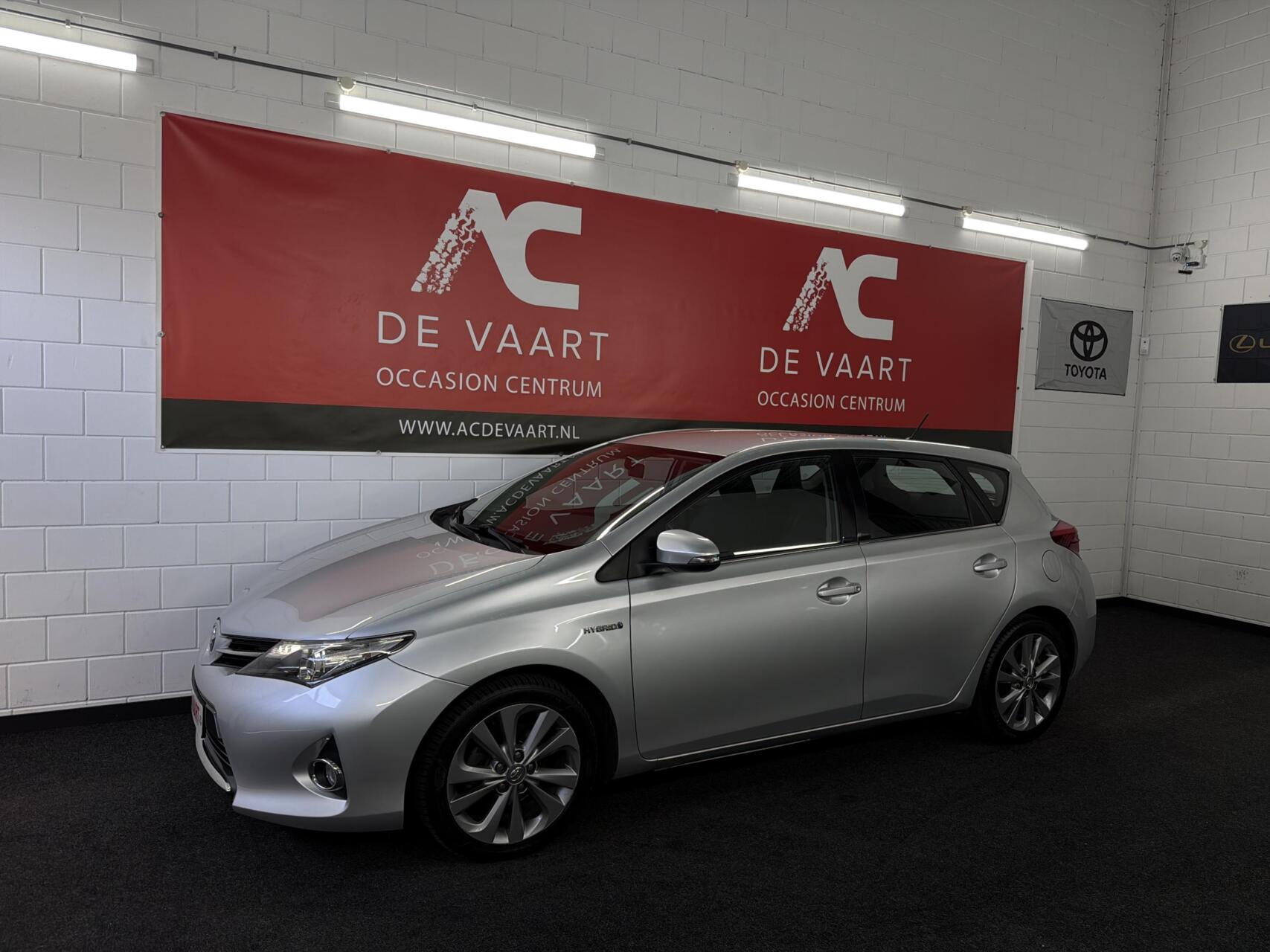 Toyota Toyota Auris 1.8 Hybrid Executive 2014 - voorkant