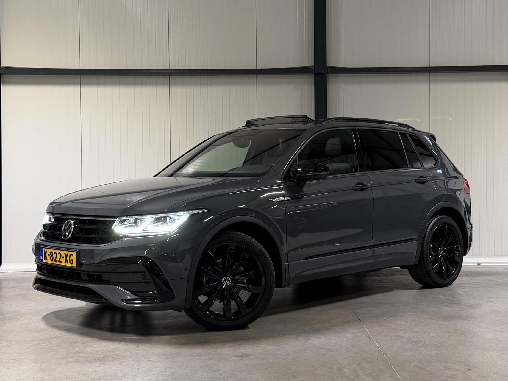 Volkswagen Tiguan 1.5 TSI R-line Pano H&K LeerTrekhaak VOL! 2021 - voorkant