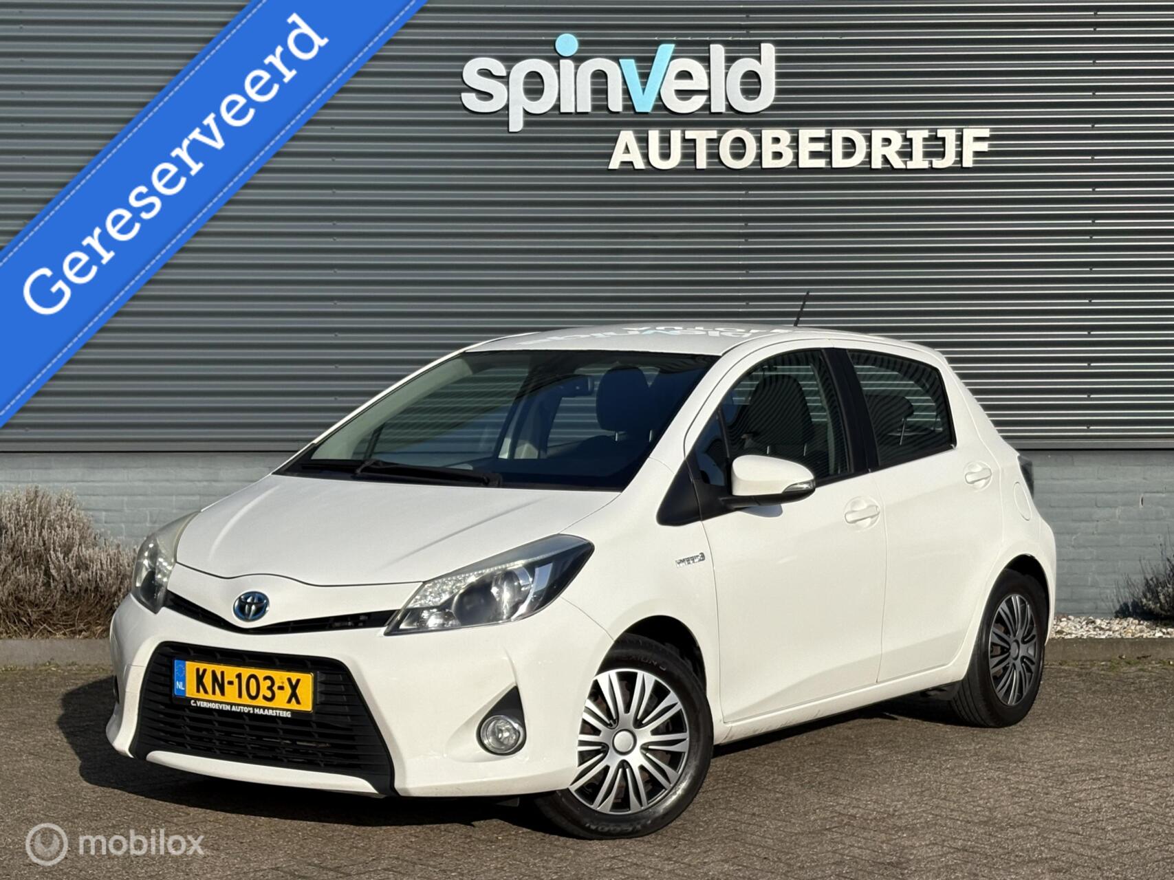 Toyota Toyota Yaris Hybrid 1.5 Full Hybrid Aspiration - Camera - Cruise - Navi - 2012 - voorkant