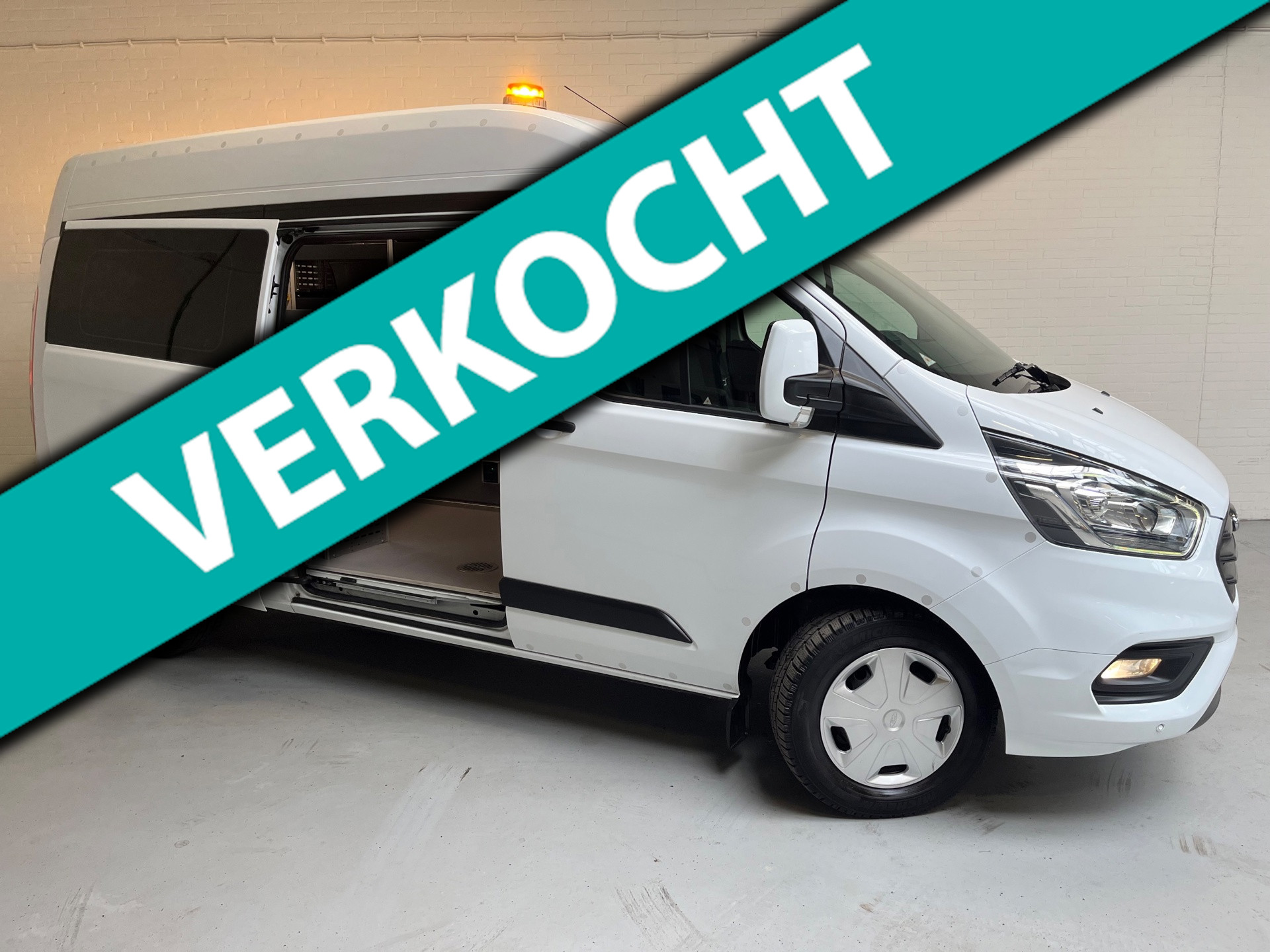 Ford Transit Custom AUTOMAAT SERVICEWAGEN 340 2.0 TDCI EURO6 L2H2 TREND SORTIMO INRICHTING STANDKACHEL V230 OMVORMER RIJKLAARPRIJS 2021 - voorkant