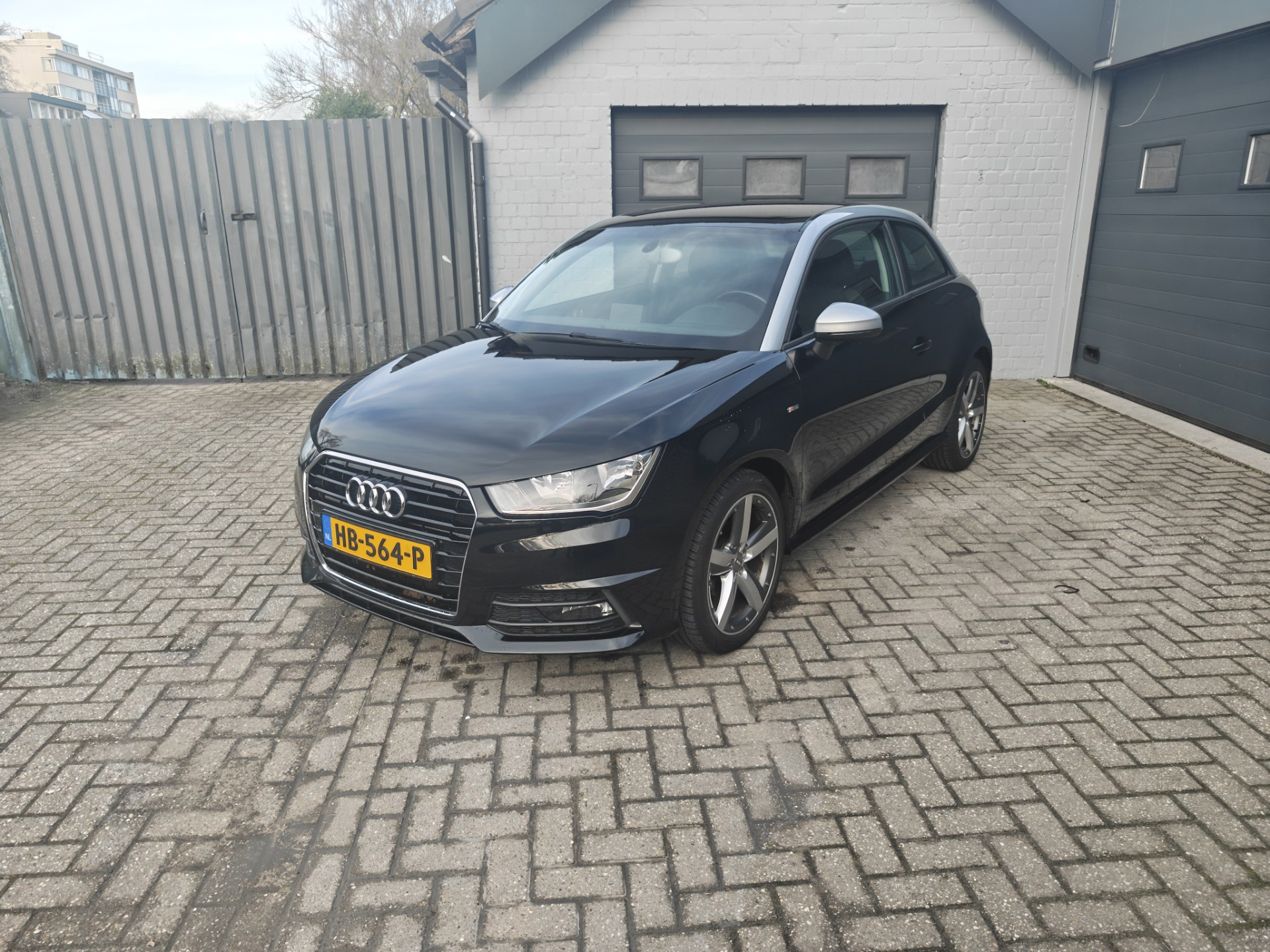 Audi A1 1.0 TFSI Adrenalin,Cruise control,Navi,Airco ,Lichtmetalen velgen 2016 - voorkant