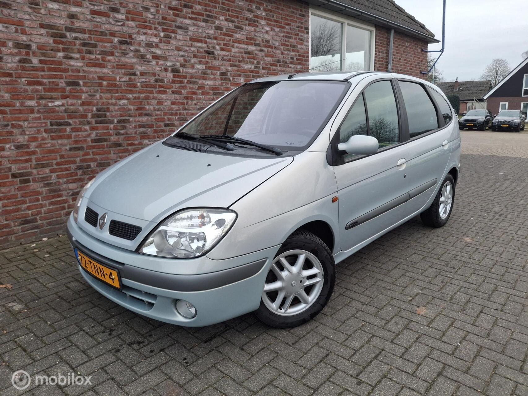 Foto van RENAULT MEGANE SCENIC