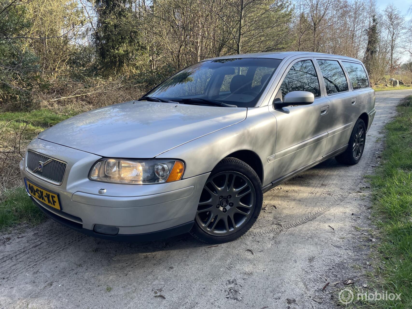 Volvo V70 2.4 Summum 2006 - voorkant