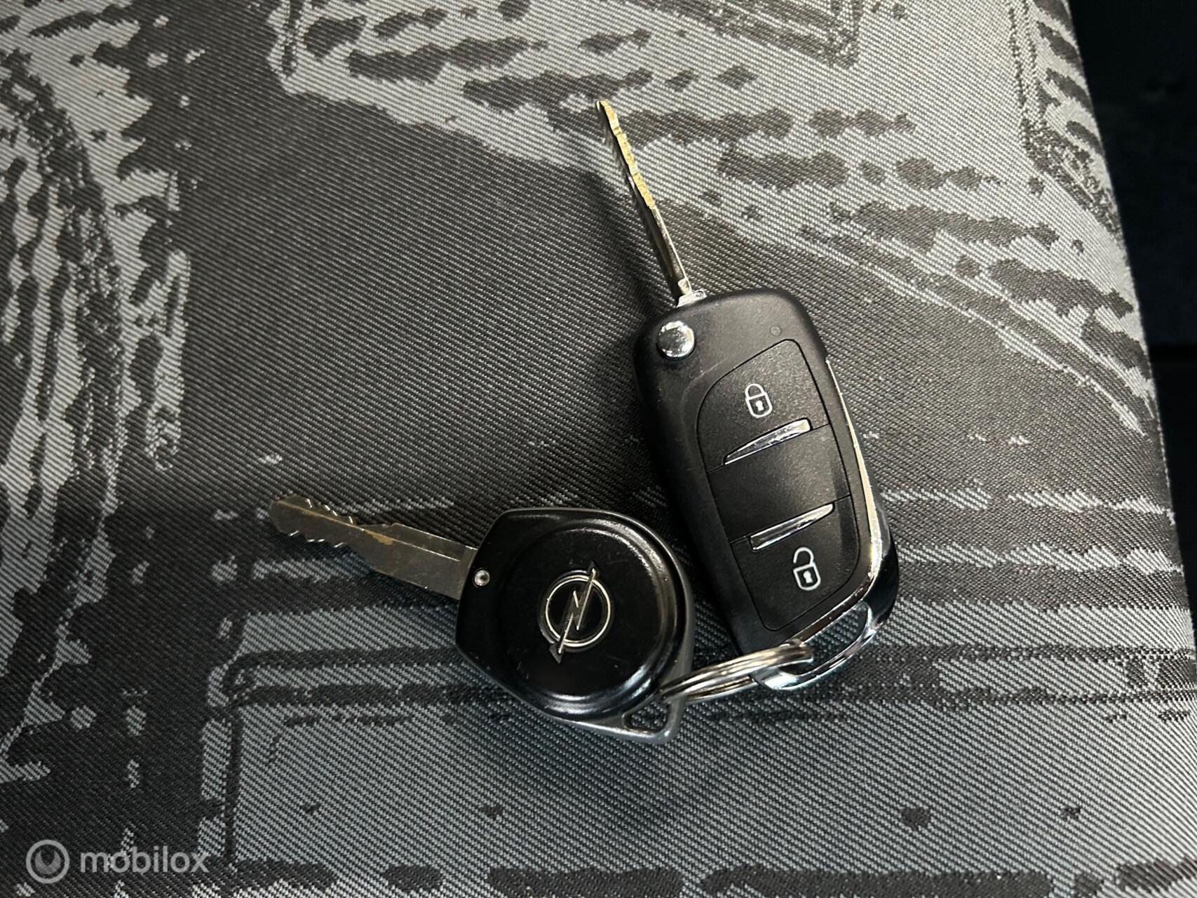 Foto van Opel Agila