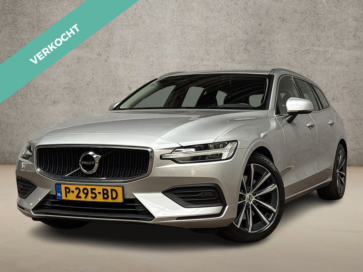 Volvo V60 2.0 B3 Sport 2022 - voorkant