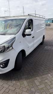 Opel Vivaro 1.6 CDTI L2H1 DC Edition EcoFlex 2015 - voorkant