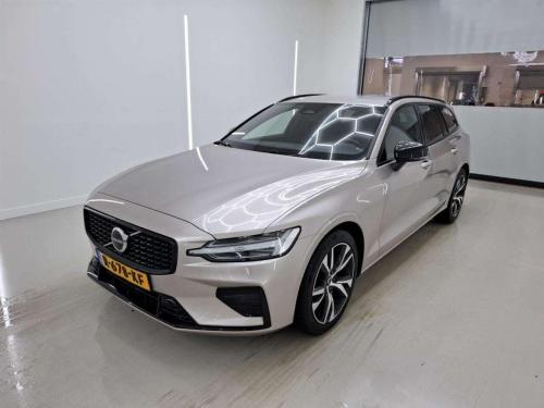 Volvo V60 2.0 B3 Plus Dark 2022 - voorkant