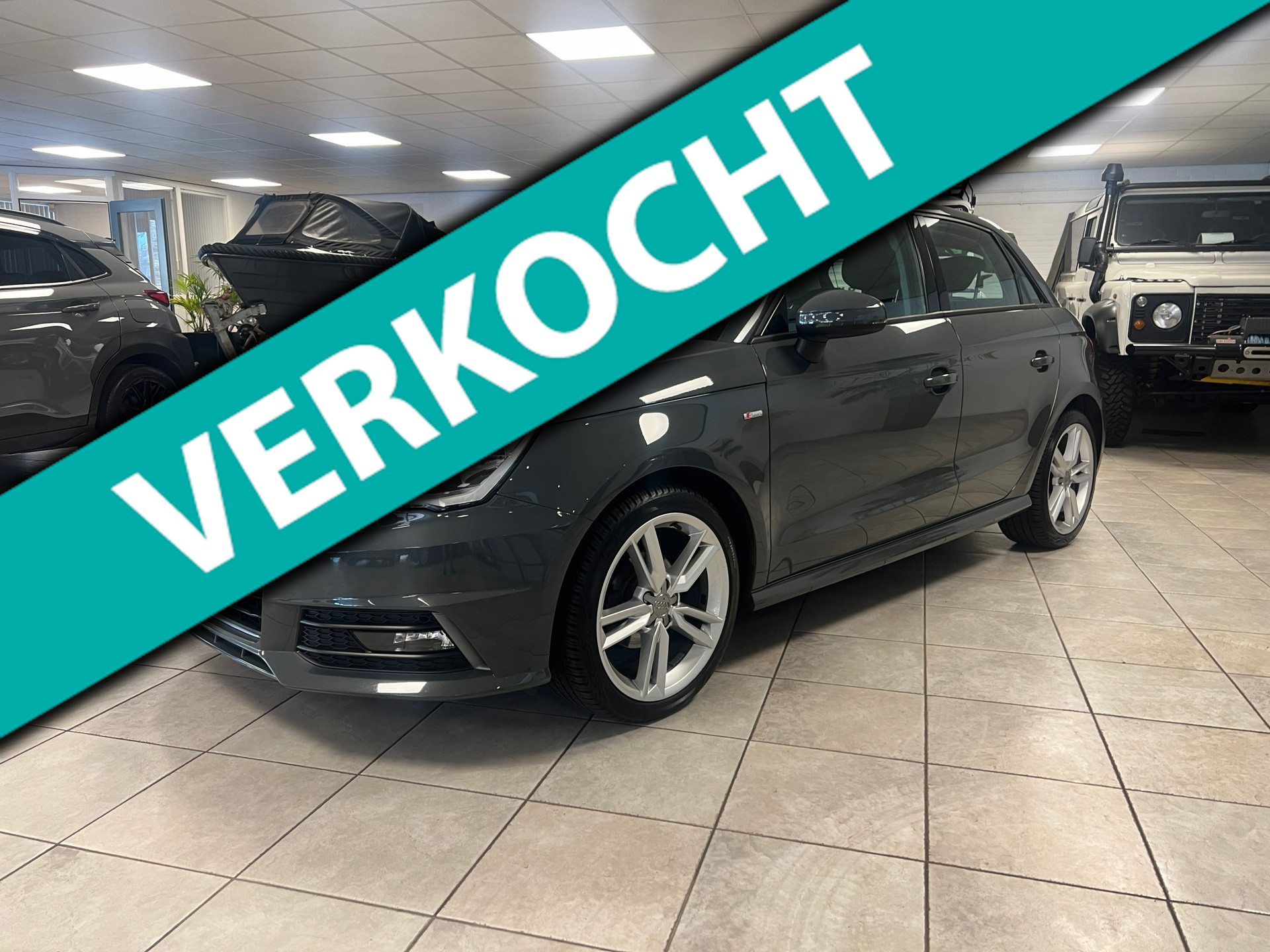 Audi A1 Sportback 1.0 TFSI S-LINE Adrenalin Navigatie, Cruise controle. 2017 - voorkant