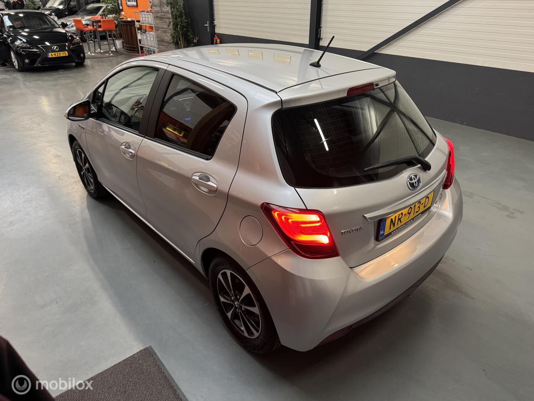 Foto van Toyota Toyota Yaris Hybrid