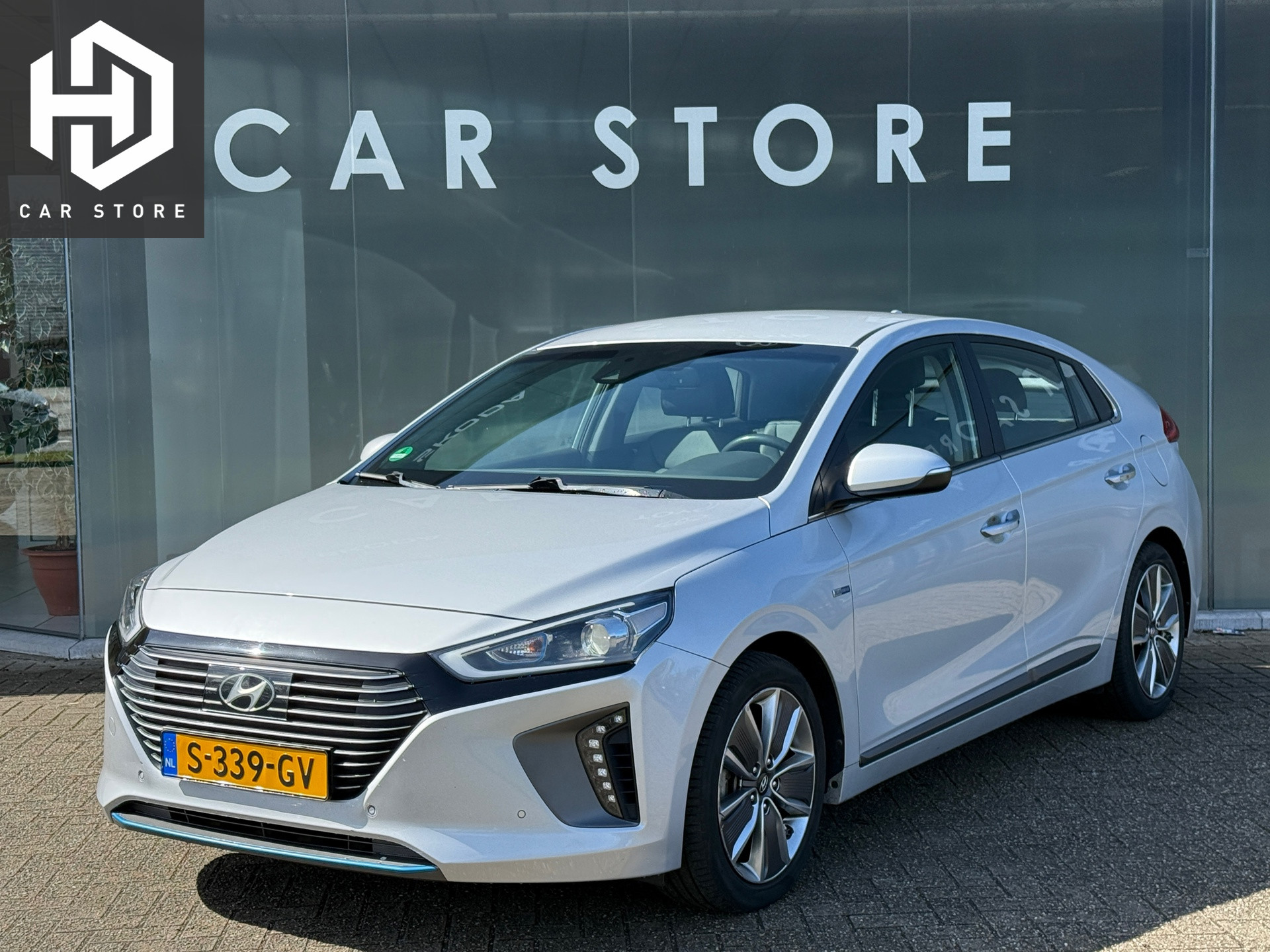 Foto van HYUNDAI IONIQ