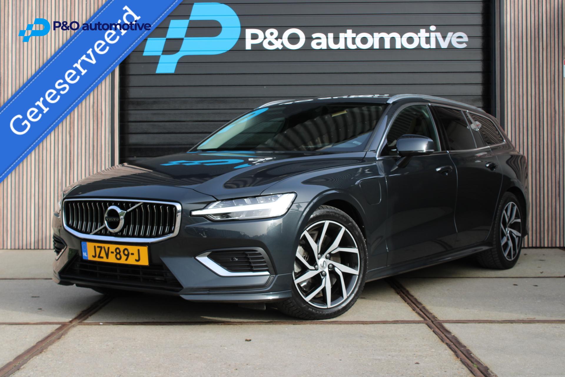 Volvo V60 2.0 T8 Twin Engine AWD Inscription PANO | TREKHAAK 2020 - voorkant