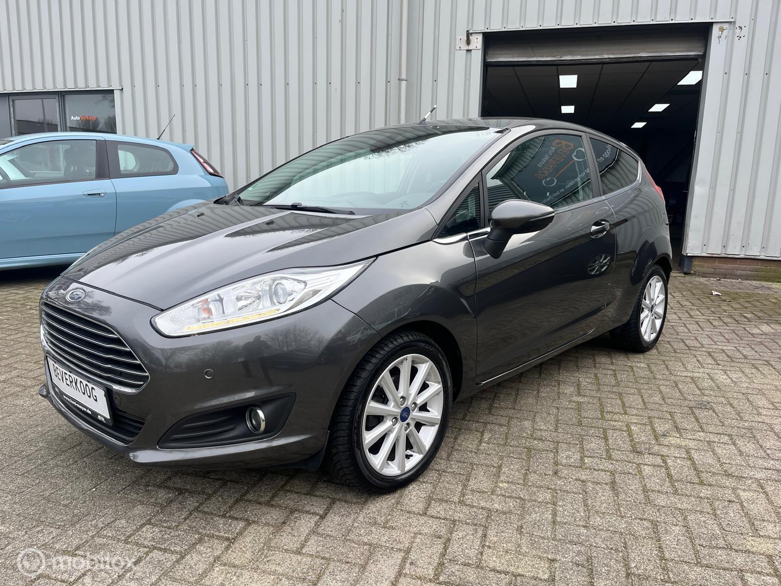 Ford Fiesta 1.0 EcoBoost Titanium 6/12 M GARANTIE 2016 - voorkant