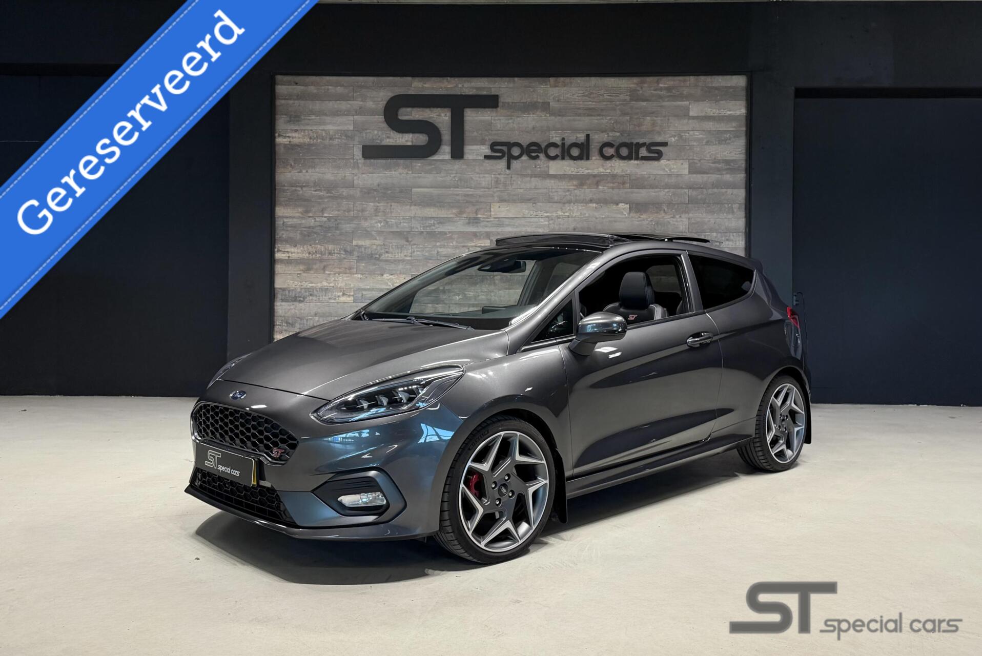 Ford Fiesta 1.5 ST-3 Performance Pack|Pano|REVO Kit 2018 - voorkant