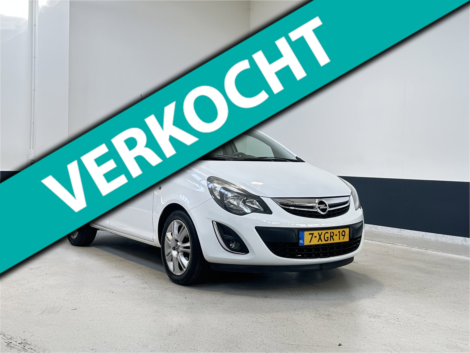 Opel Corsa 1.2-16V BlitZ | Navigatie | LM velgen | Stuurverwarming | Stoelverwarming | Climate |NL | 2014 - voorkant