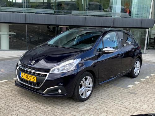 Peugeot 208 1.2 PureTech Signature 2019 - voorkant