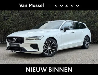 Volvo V60 2.0 T6 Plug-in hybrid AWD Plus Dark 2025 - voorkant
