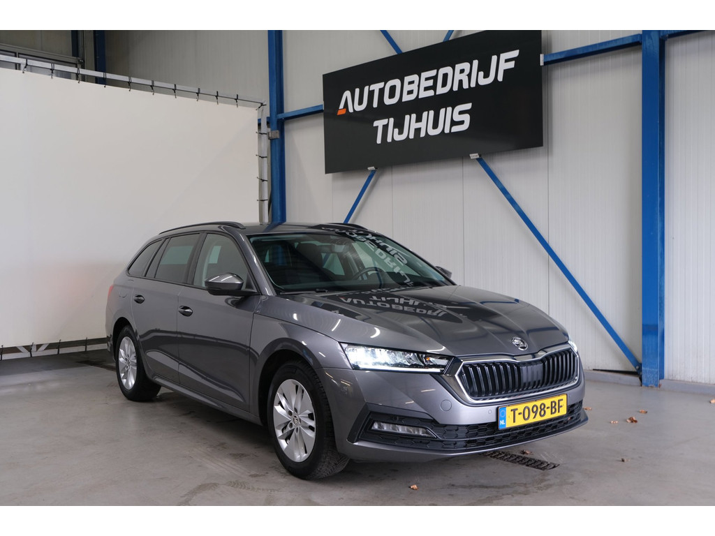 Skoda Octavia 1.0 e-TSI Ambition 2023 - voorkant