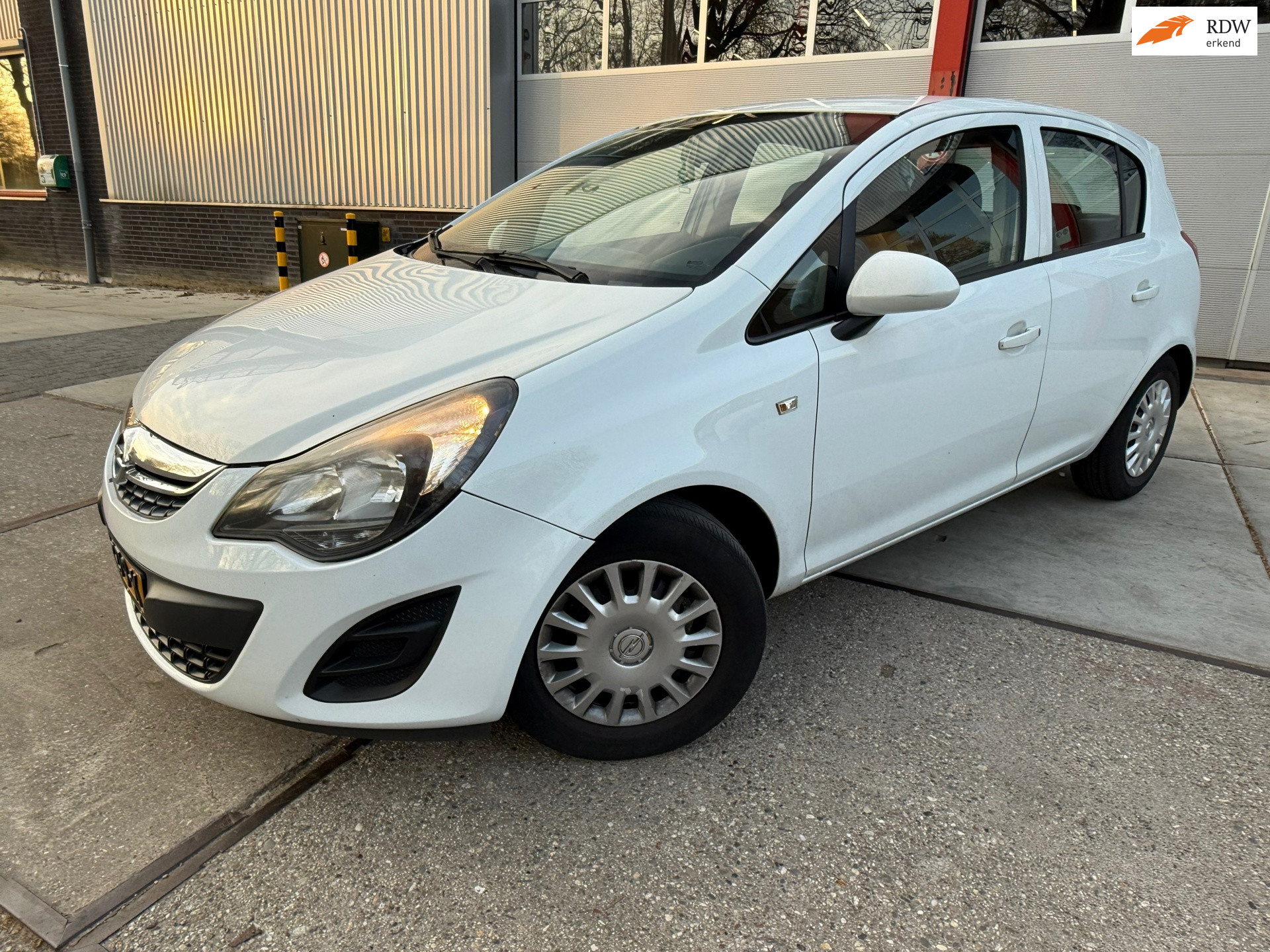 Opel Corsa 1.2 EcoFlex Selection NAVI ACHTERUITRIJCAMERA 2014 - voorkant