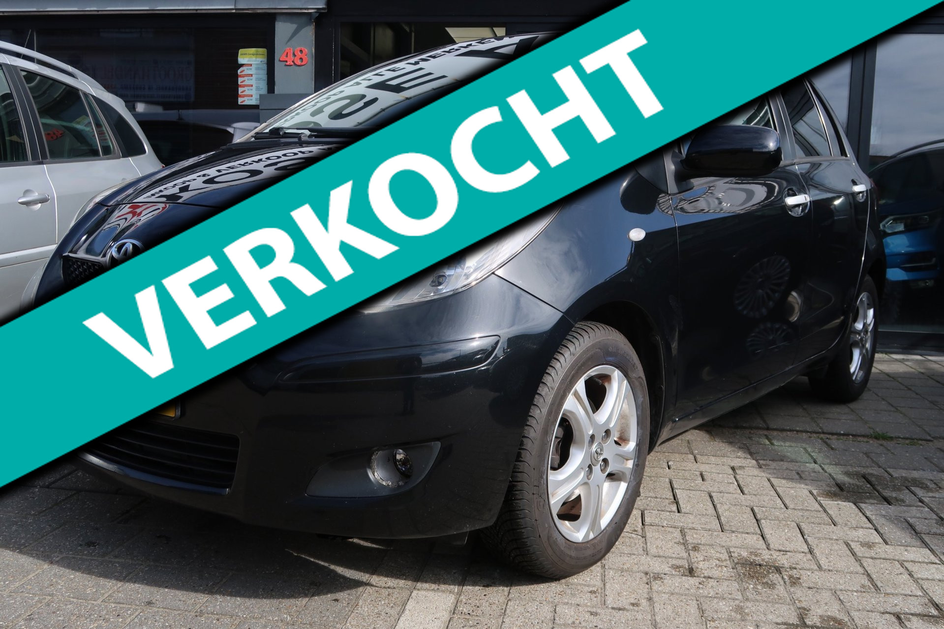 Toyota Toyota Yaris 1.3 VVTi Comfort, 6 bak, Start/stop, Climate control, LM velgen, Stuurbediening 2011 - voorkant