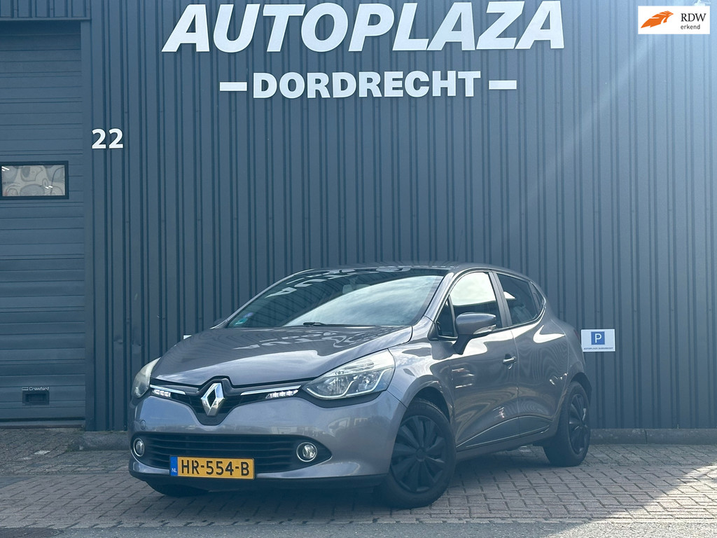 Renault Clio 1.2-16V Authentique 2013 - voorkant