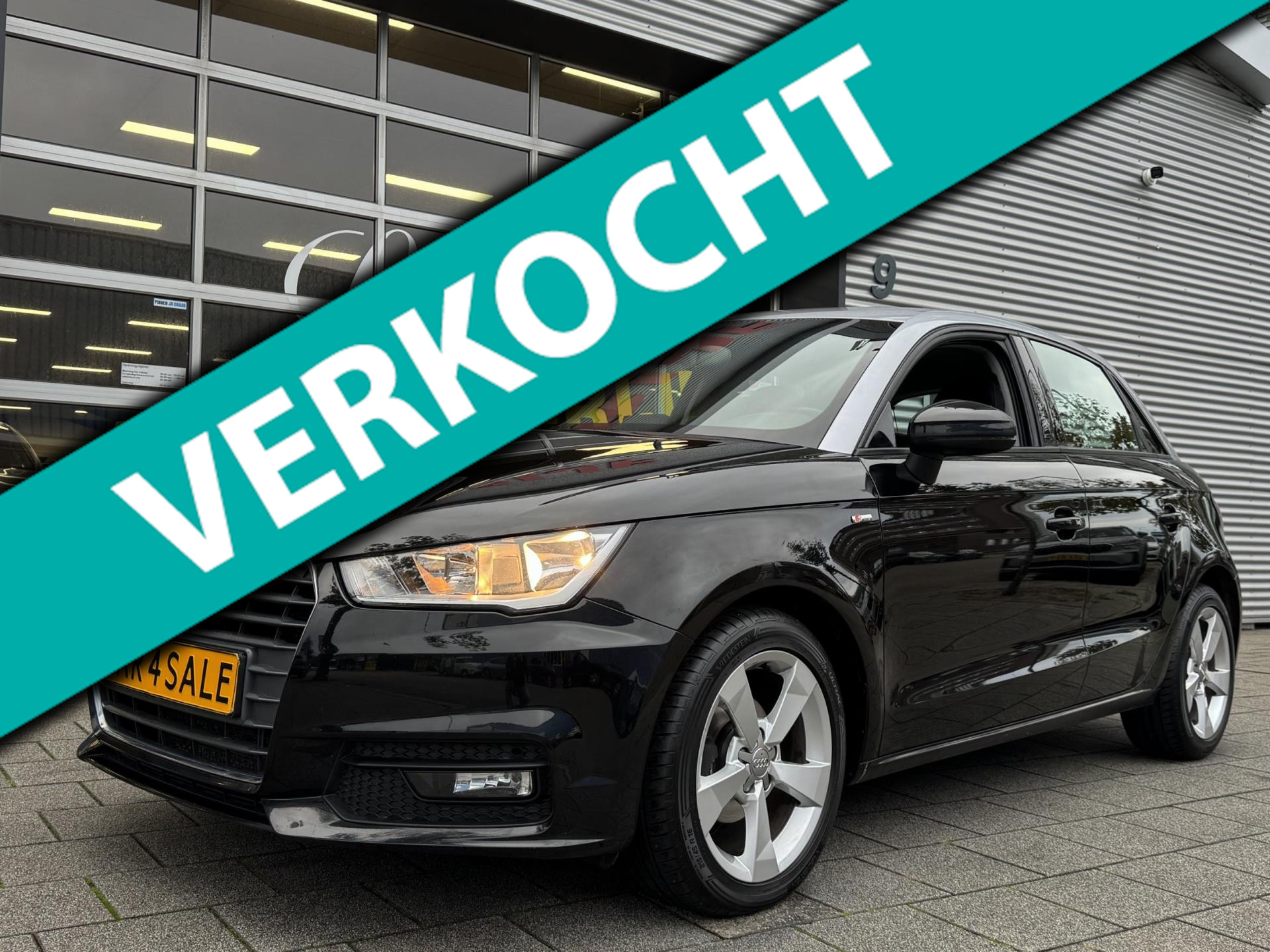 Audi A1 Sportback 1.0 TFSI Sport - Airco I Sport interieur & velgen I PDC I Veiligheid pakket I Dealer onderhouden 2018 - voorkant