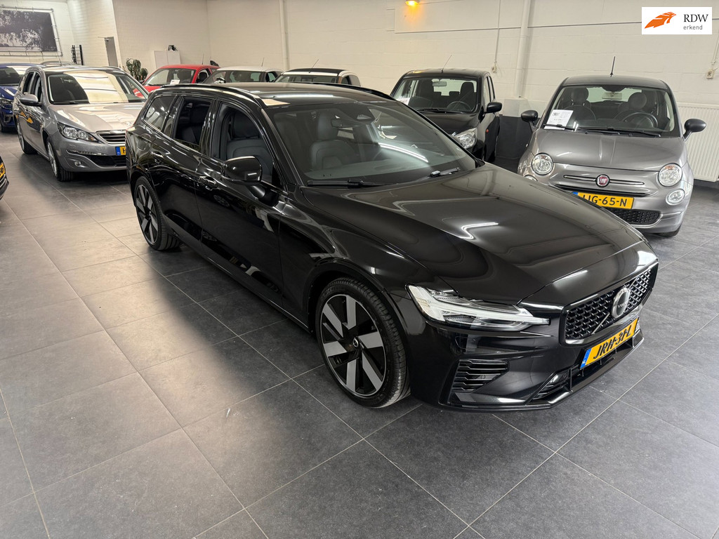 Volvo V60 2.0 T6 AWD U. Bright 2024 - voorkant