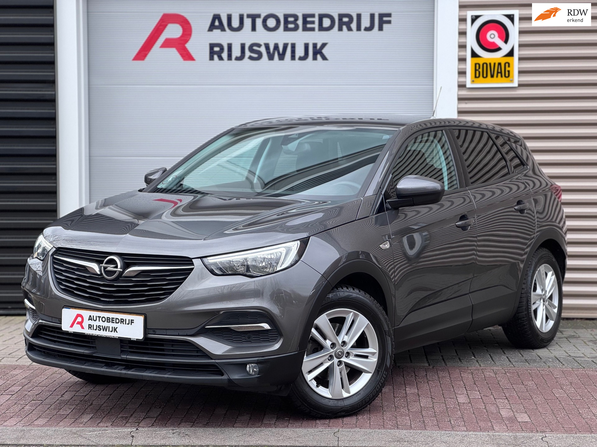 Foto van OPEL GRANDLAND X