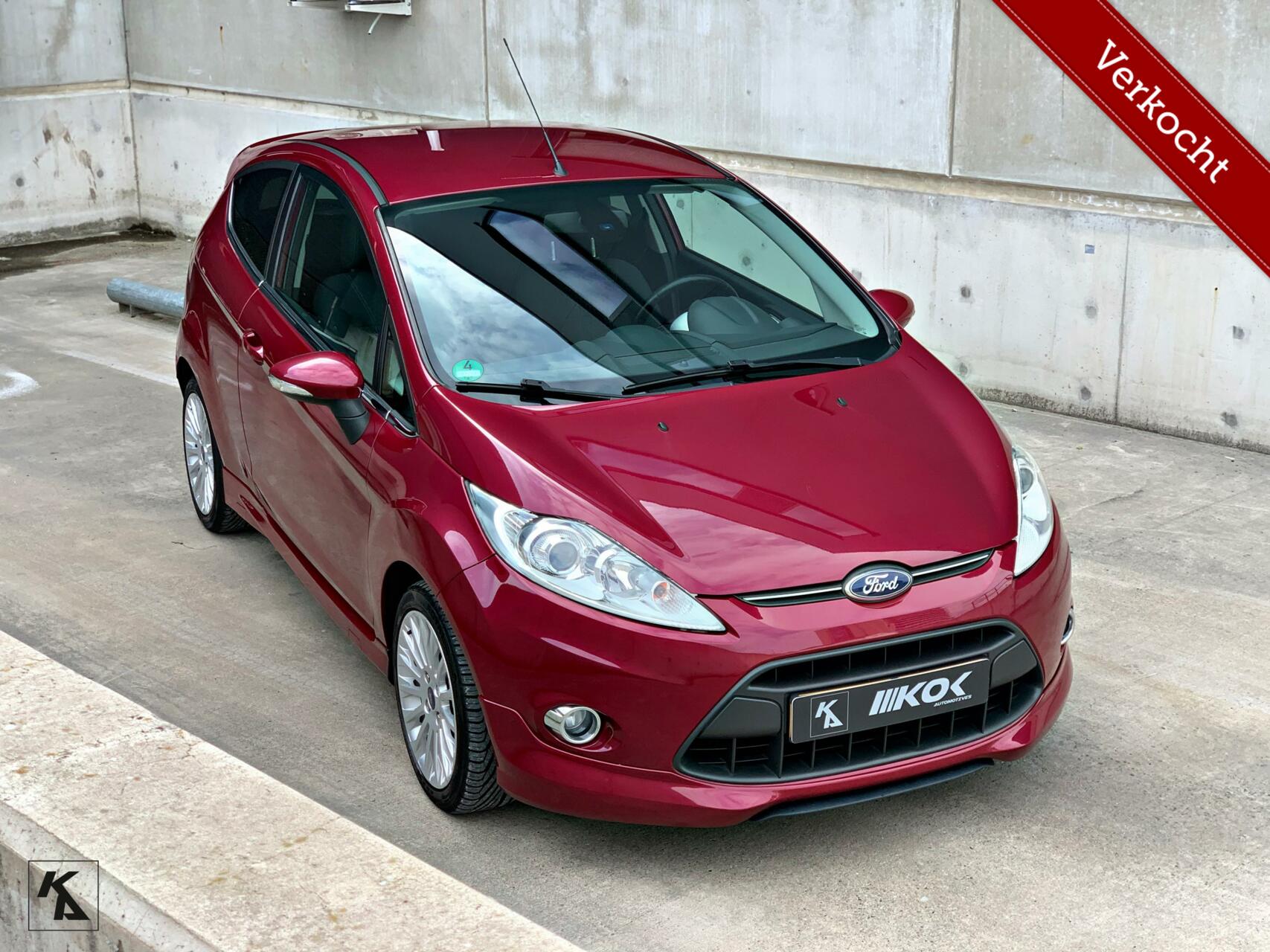 Ford Fiesta 1.25 ST 2012 | Magenta Violet | VOL! 2012 - voorkant