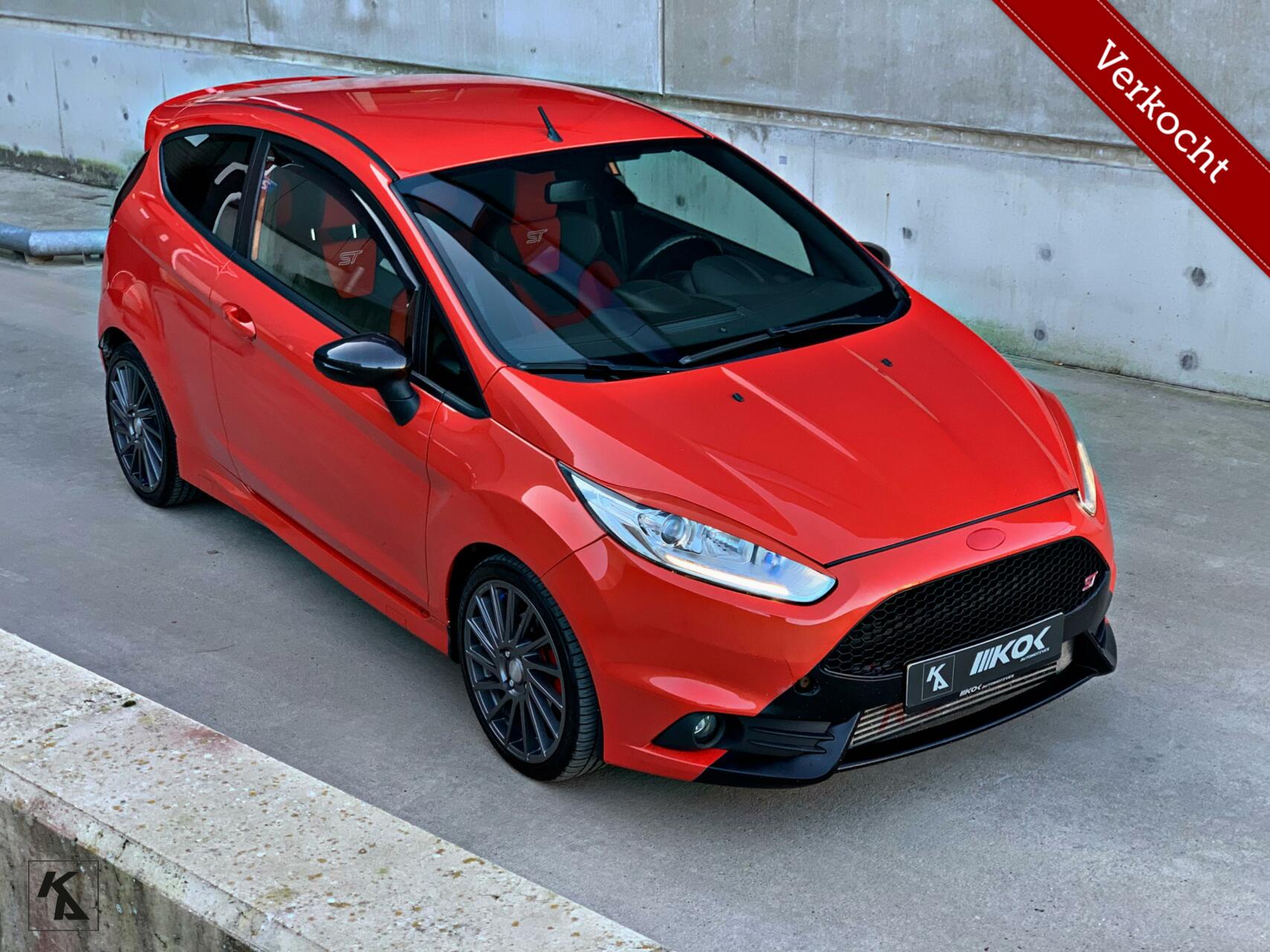 Ford Fiesta 1.6 ST2 2013 | Lavarood | Recaro |182PK 2013 - voorkant
