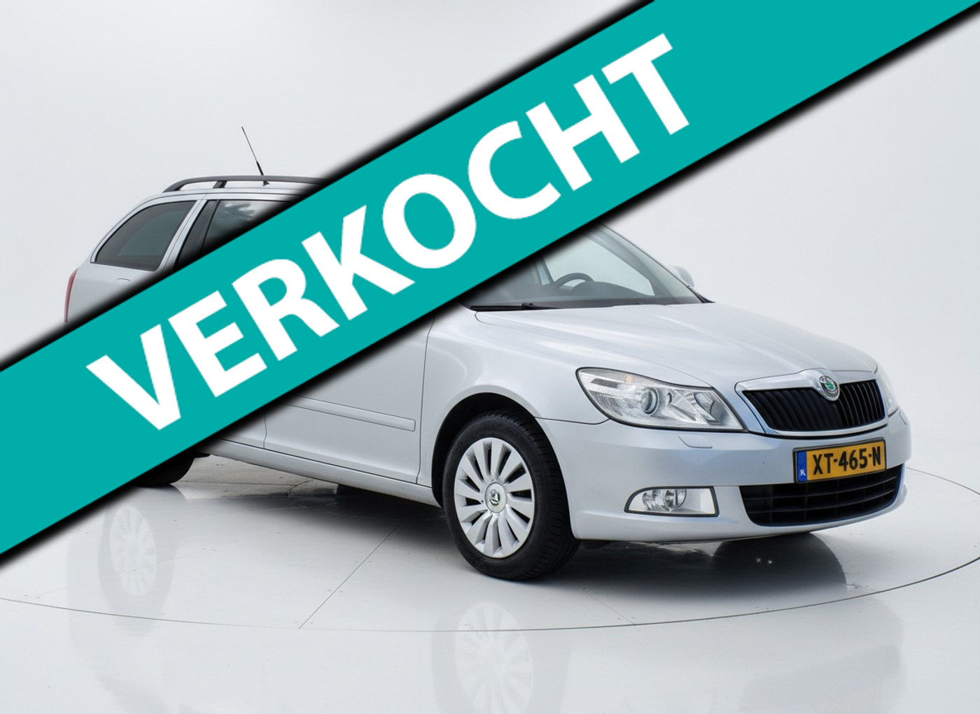 Skoda Octavia 1.4 TSI Ambition|Cruise|PDC|Xenon|Trekh. 2009 - voorkant