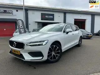 Volvo V60 2.0 B3 Momentum Advantage 2021 - voorkant