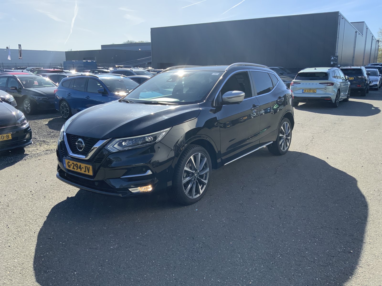 Nissan Qashqai 1.3 DIG-T Tekna + 2019 - voorkant