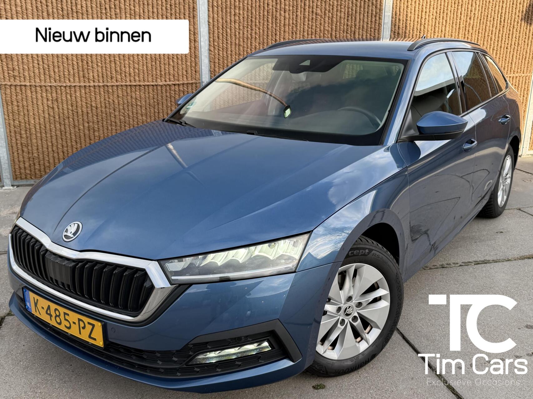 Skoda Octavia 1.0 e-TSI Business Automaat | Trekhaak uitklapbaar | Elektrisch bedienbare achterklep | Getint glas | LED verlichting | Navigatiesysteem | Apple CarPlay | Cruise control | Parkeersensoren voor en achter 2021 - voorkant