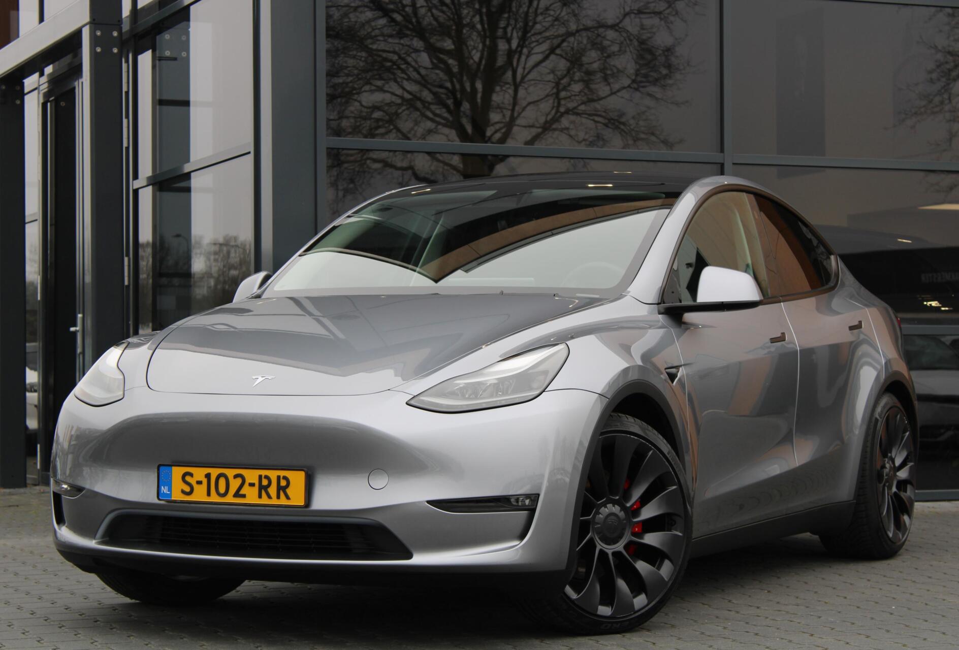 Tesla Model Y Performance 75Kwh | Trekhaak 2023 - voorkant
