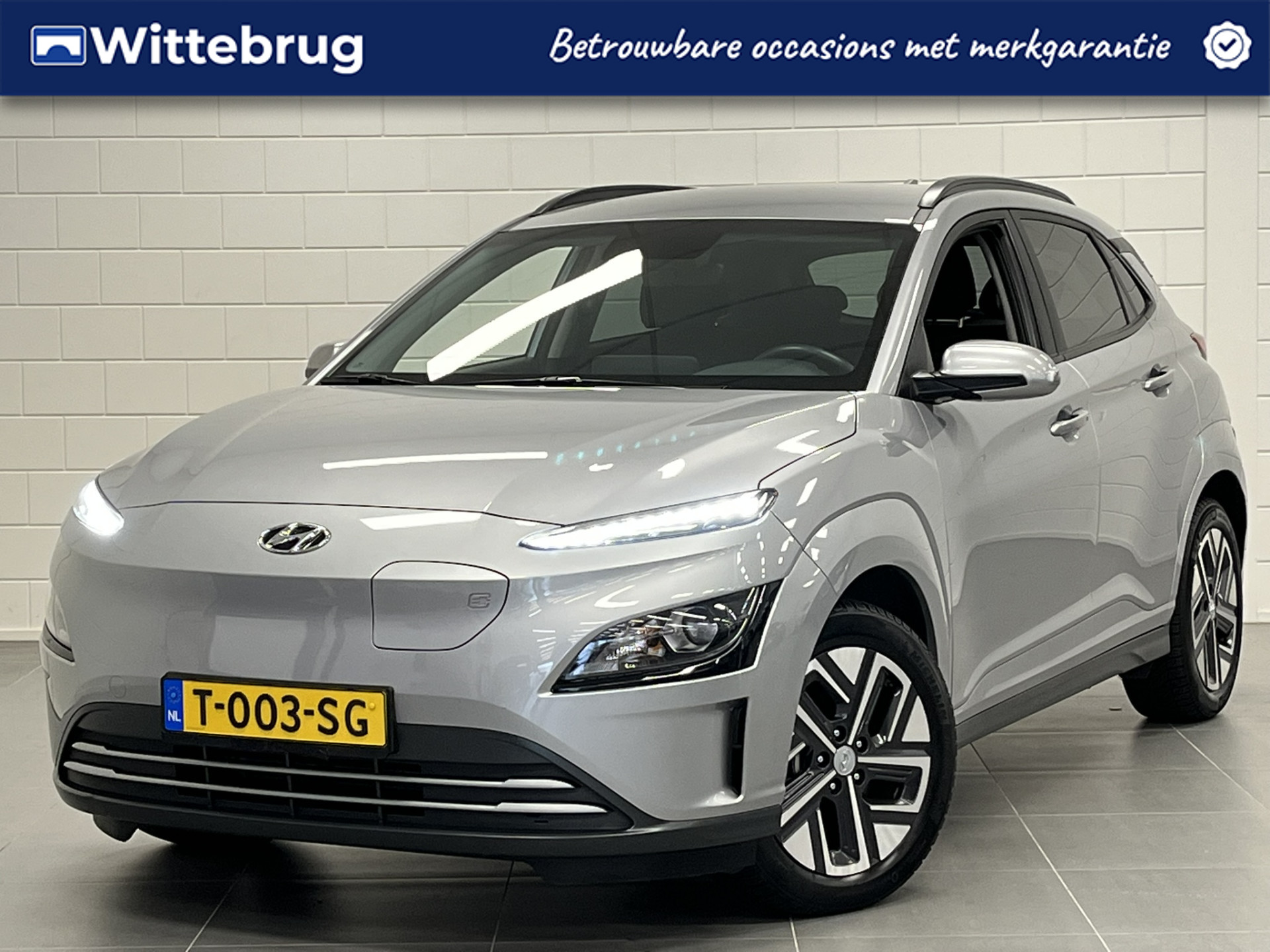 Hyundai Kona EV Pure 64 kWh 2023 - voorkant