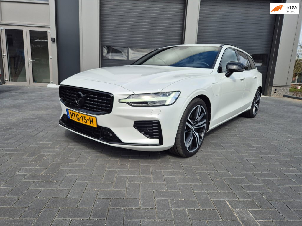 Volvo V60 2.0 T6 Recharge AWD R-Design 2021 - voorkant