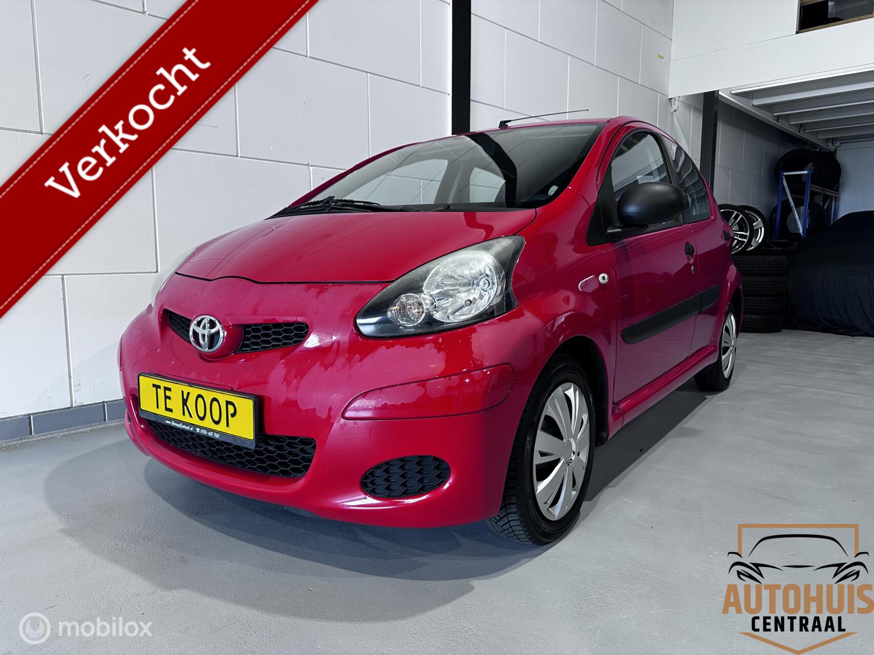Toyota Toyota Aygo 1.0-12V Access*Airco*NwAPK 2010 - voorkant