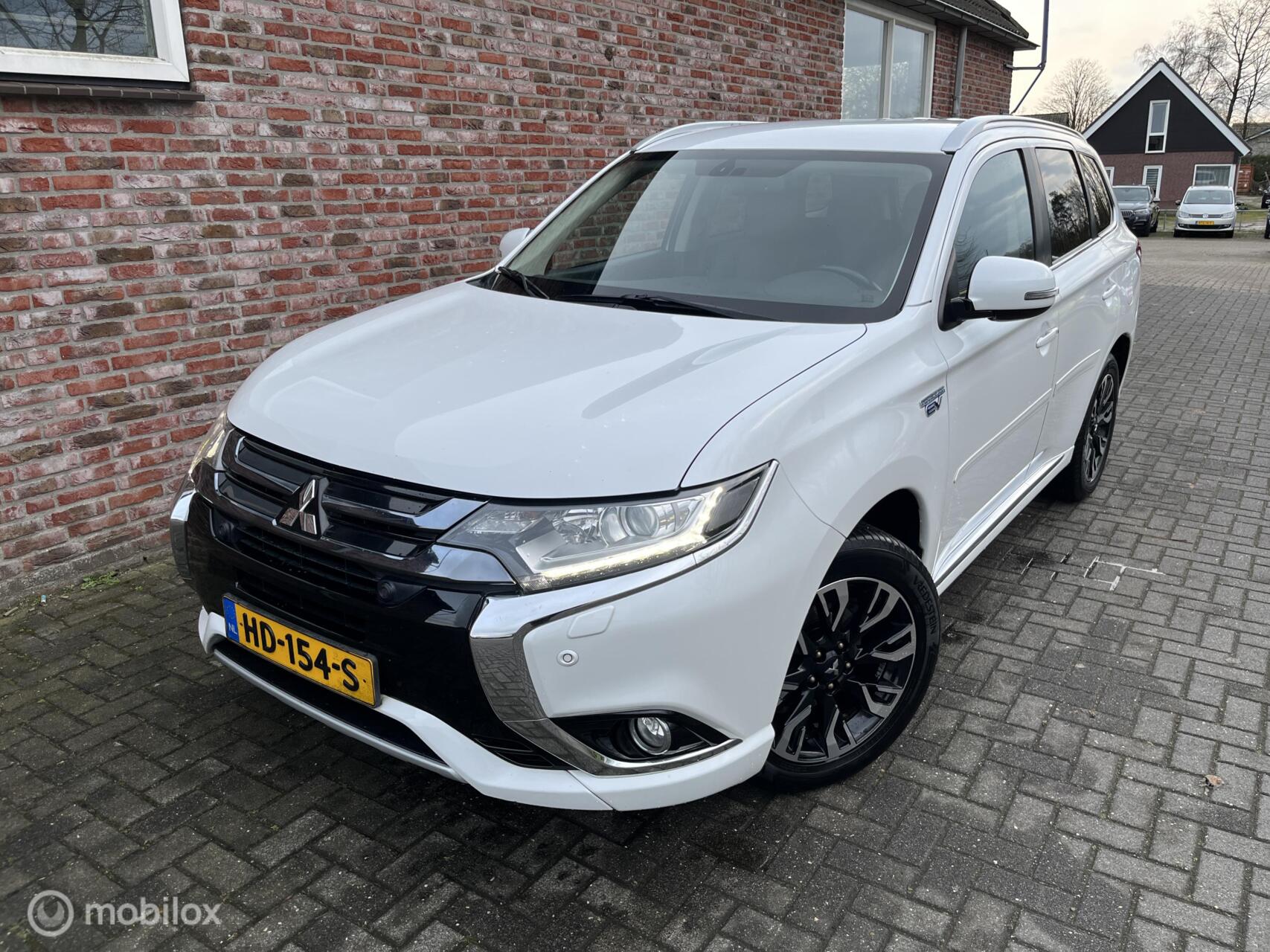 Foto van MITSUBISHI MITSUBISHI OUTLANDER