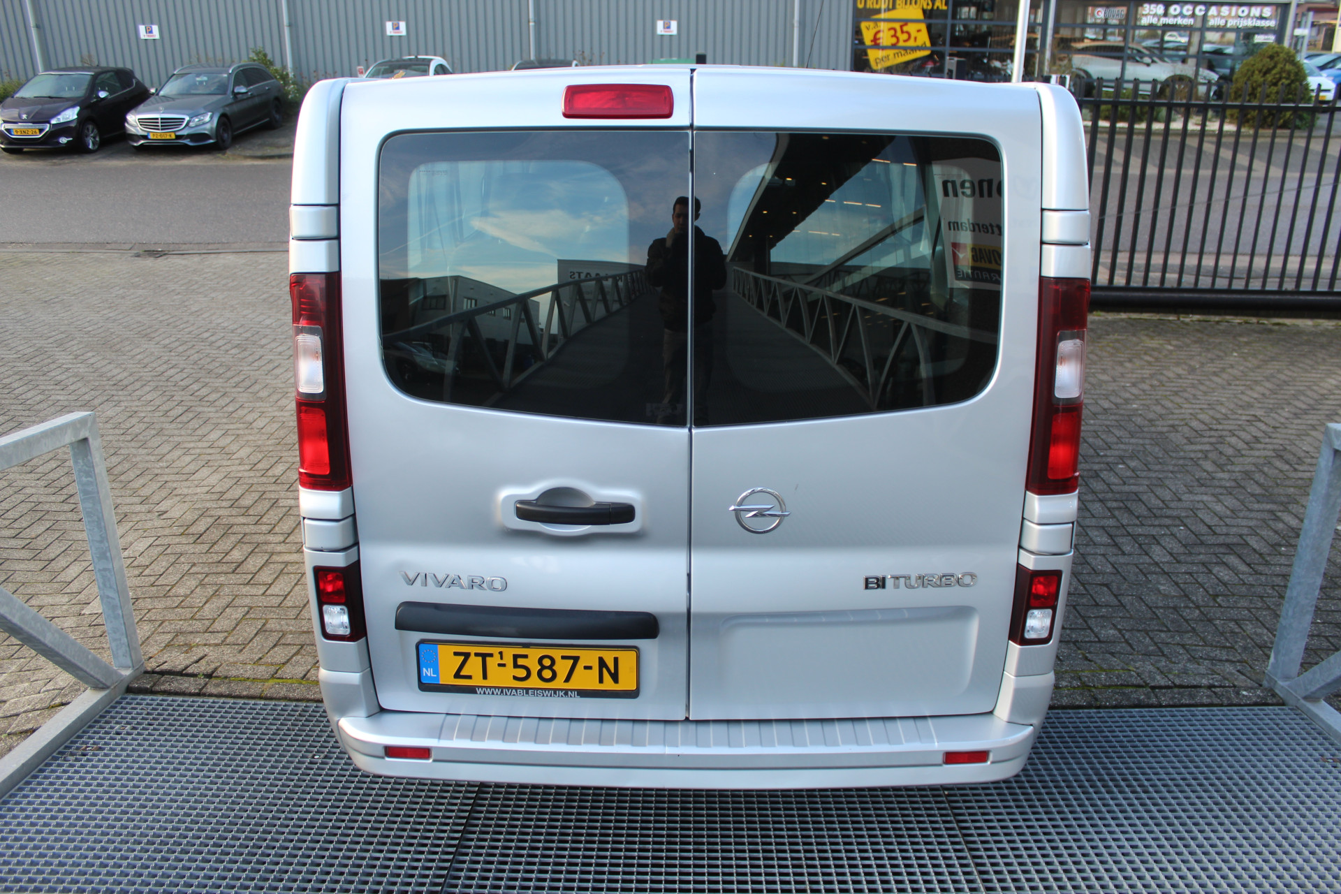Foto van Opel Vivaro-b