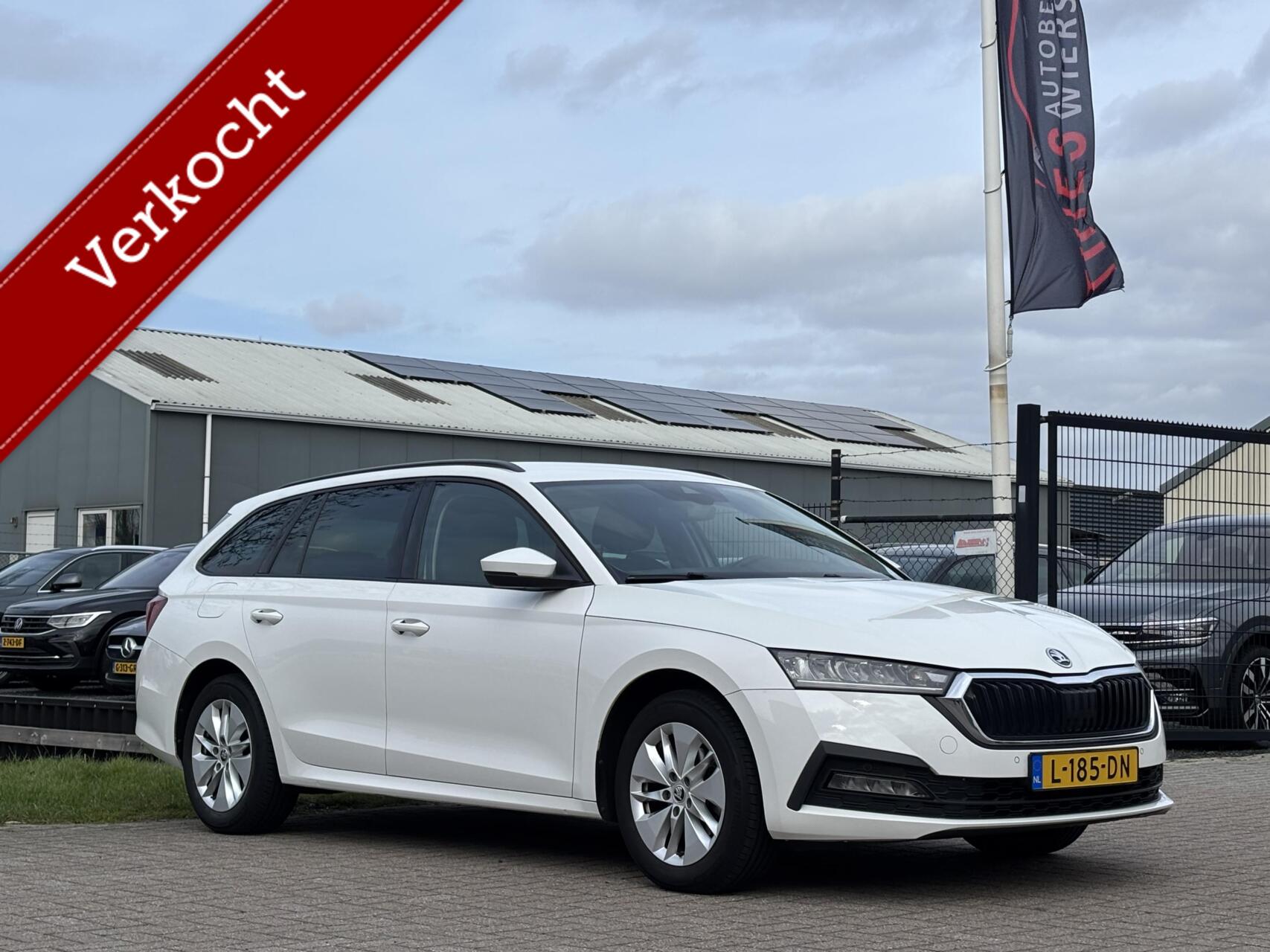Skoda Octavia 1.0 e-TSI Business Edition cruise apple carplay 2021 - voorkant